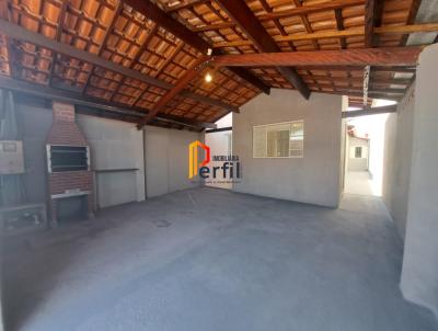 Casa Usada para Venda, em Pindamonhangaba, bairro Mantiqueira, 3 dormitórios, 1 banheiro, 2 vagas