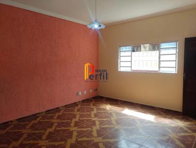 Casa Usada para Venda, em Pindamonhangaba, bairro Vila So  Benedito, 3 dormitrios, 1 banheiro, 1 sute, 1 vaga