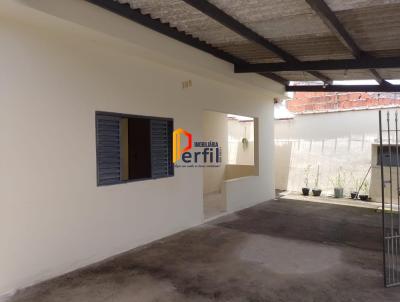 Casa Usada para Venda, em Pindamonhangaba, bairro Araretama, 3 dormitrios, 2 banheiros, 2 vagas