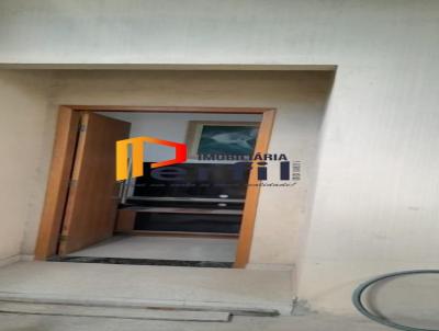 Casa Usada para Venda, em Pindamonhangaba, bairro Momba�a, 2 dormit�rios, 1 banheiro, 1 su�te, 2 vagas