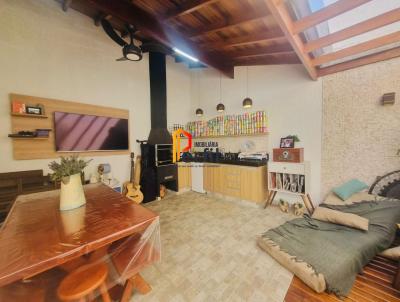 Casa Usada para Venda, em Pindamonhangaba, bairro Parque das Palmeiras, 2 dormit�rios, 1 banheiro, 1 su�te, 2 vagas